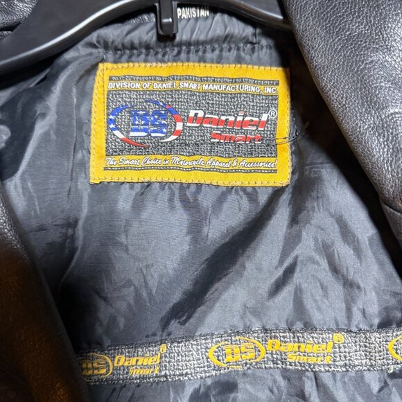 Daniel Smart Womens Leather Biker Vest XS With Patches Black - Picture 5 of 10